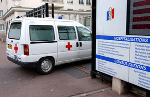 ambulance-hopital-begin1